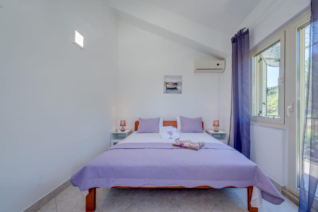 Holiday Home Kalinic 斯拉汀 外观 照片