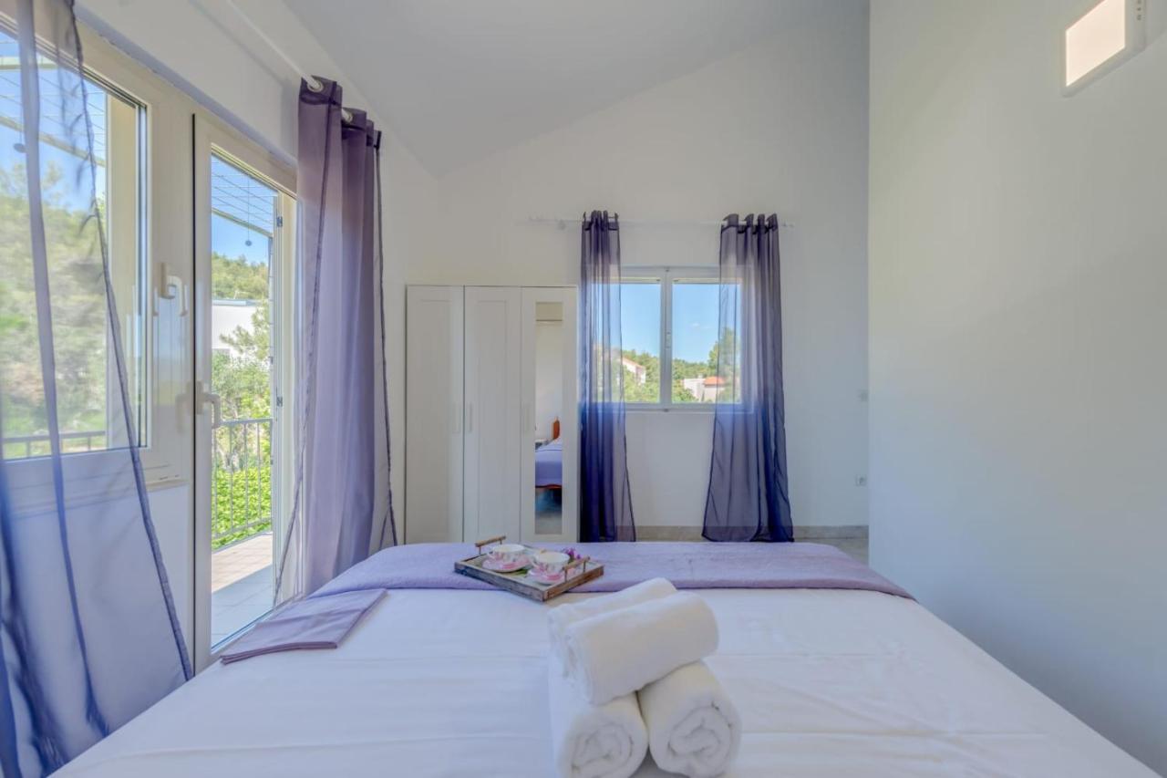 Holiday Home Kalinic 斯拉汀 外观 照片