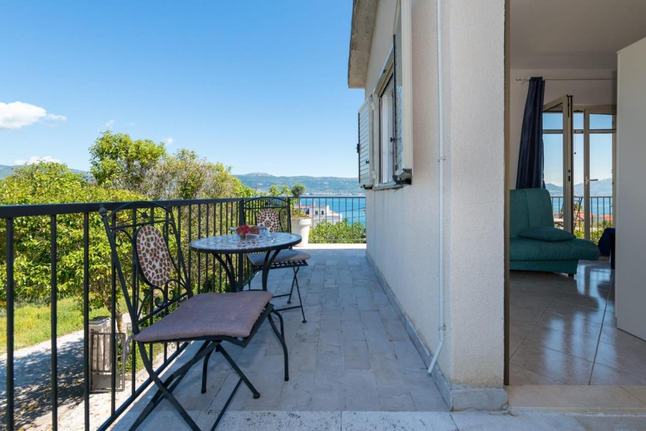 Holiday Home Kalinic 斯拉汀 外观 照片