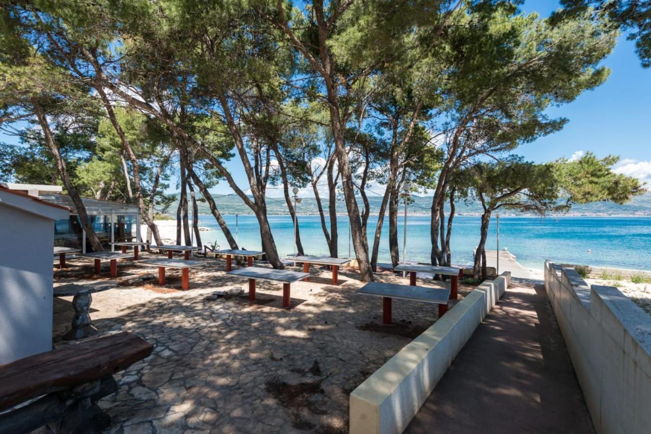 Holiday Home Kalinic 斯拉汀 外观 照片