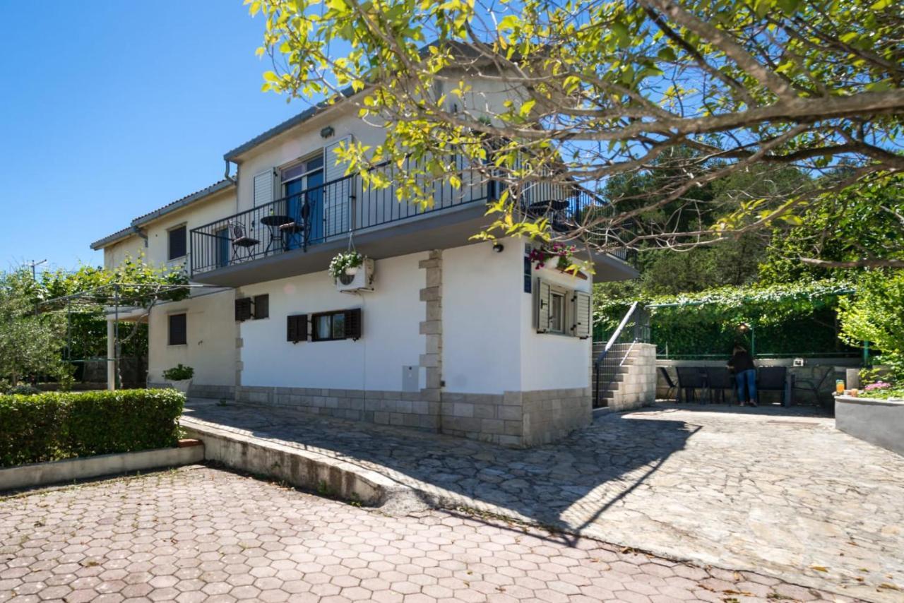 Holiday Home Kalinic 斯拉汀 外观 照片
